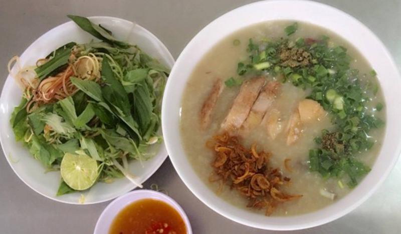 Quán cháo vịt Thủy