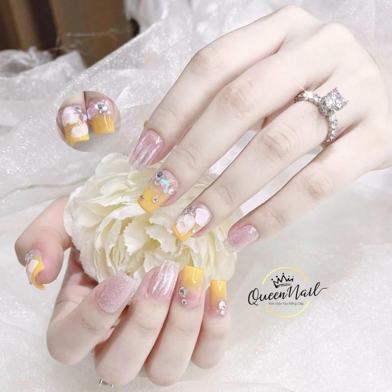 Queen Nail