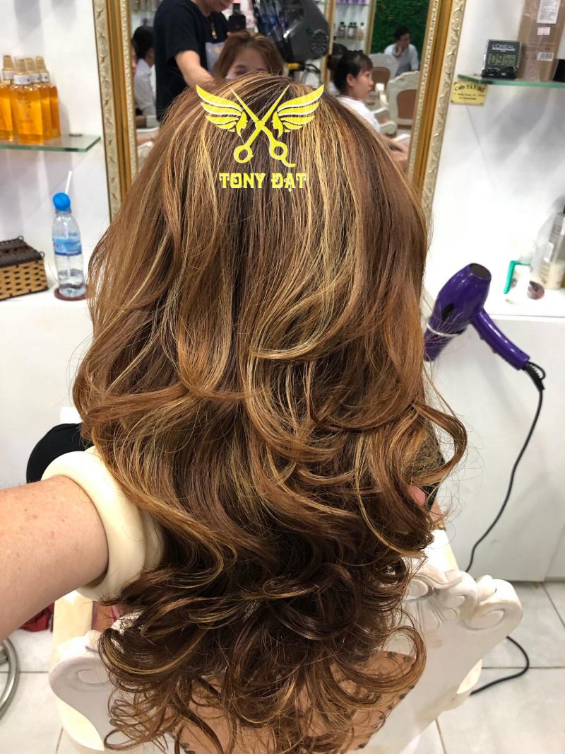 Salon tony dat
