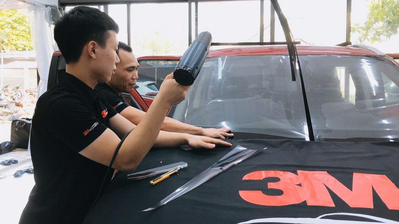 Showroom Toàn Tiến