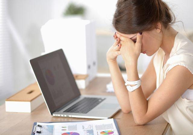 Đau đầu mãn tính là hiện tượng đau đầu kéo dài