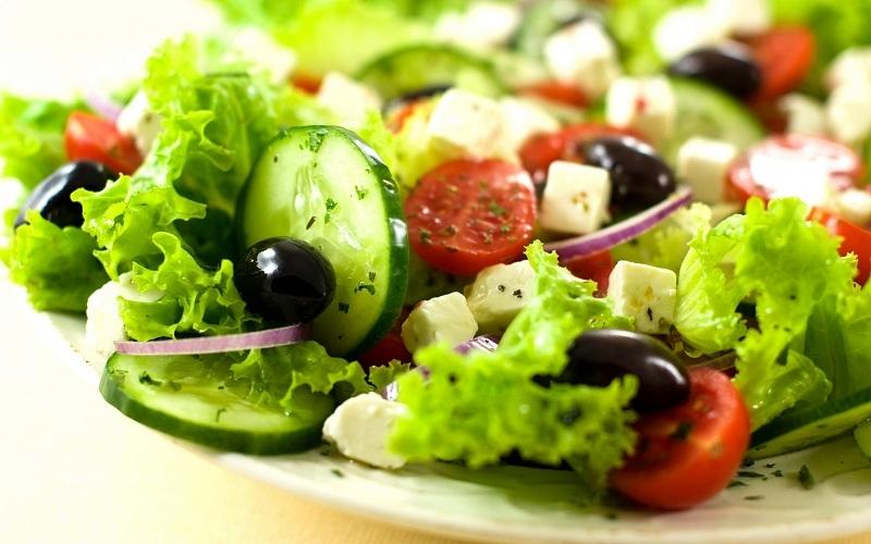 Rau xanh và chất xơ vào mỗi bữa sáng rất hữu hiệu để có vóc dáng đẹp