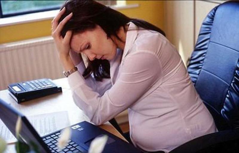 Ngồi quá nhiều có thể làm tăng nguy cơ mắc ung thư đại tràng, vú và tử cung