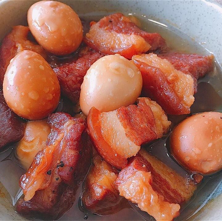 Thịt kho trứng cút
