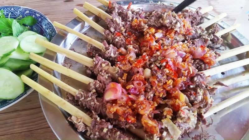Thịt trâu hấp sả ớt đạt yêu cầu là thịt trâu chín mềm, không bị dai và khô