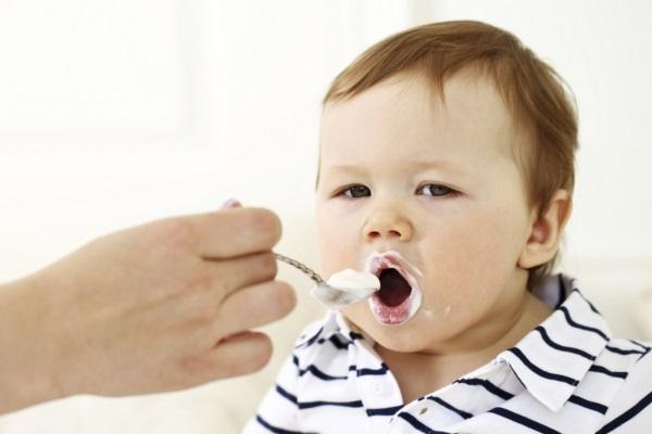 Ăn sữa chua sau bữa cơm khoảng 1 - 2 tiếng là tốt nhất