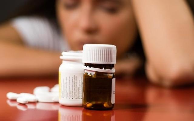 Nên sử dụng viên uống chống trầm cảm vào ban ngày