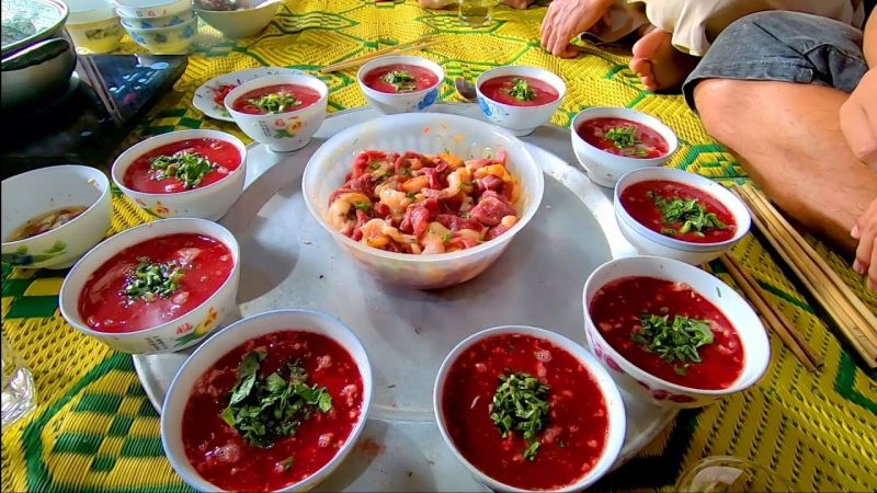 Món tiết canh vịt