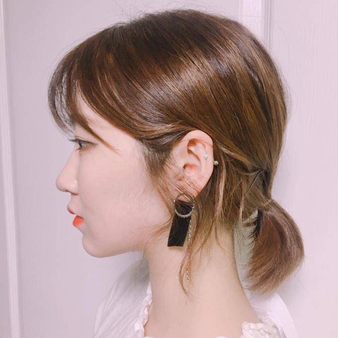 Tóc đuôi ngựa buộc lơi