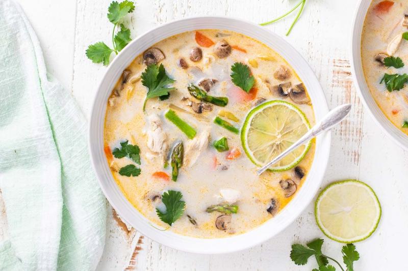 Tom Kha Gai (Gà nấu củ riềng)
