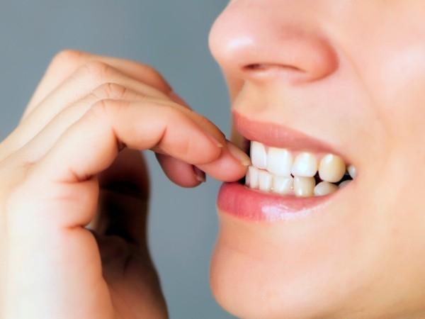 Hãy từ bỏ ngay lập tức thói quen cắn móng tay