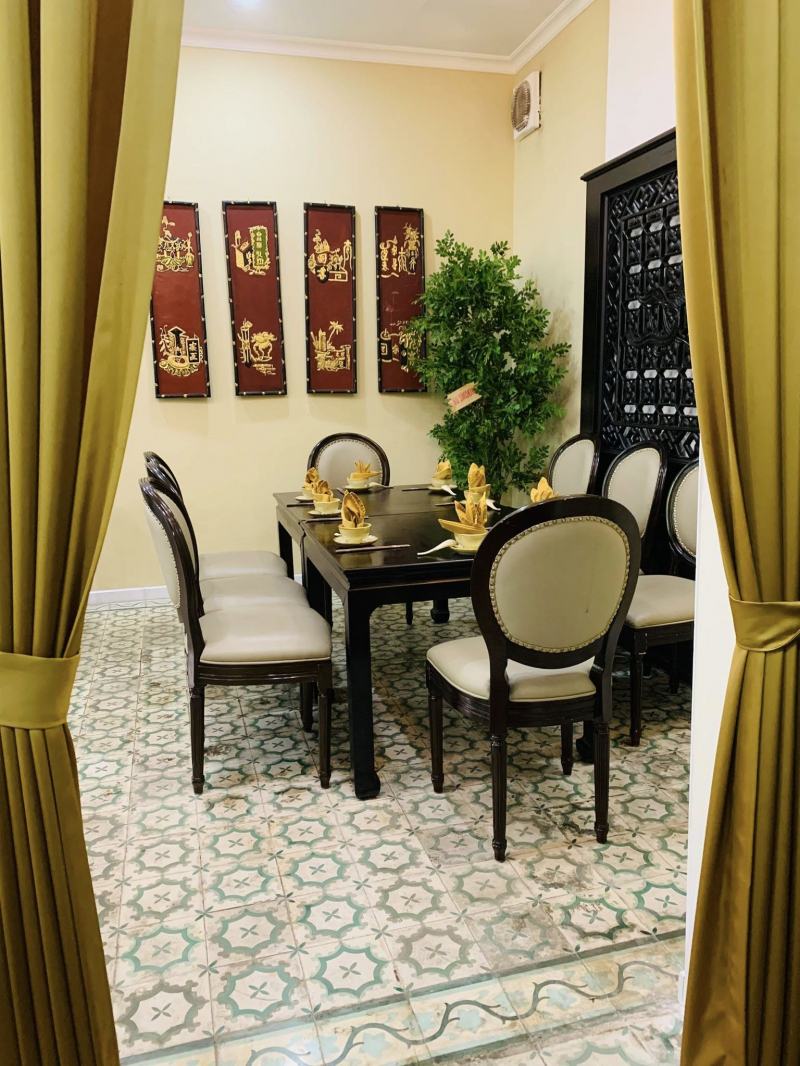 Tuấn & Tú Restaurant