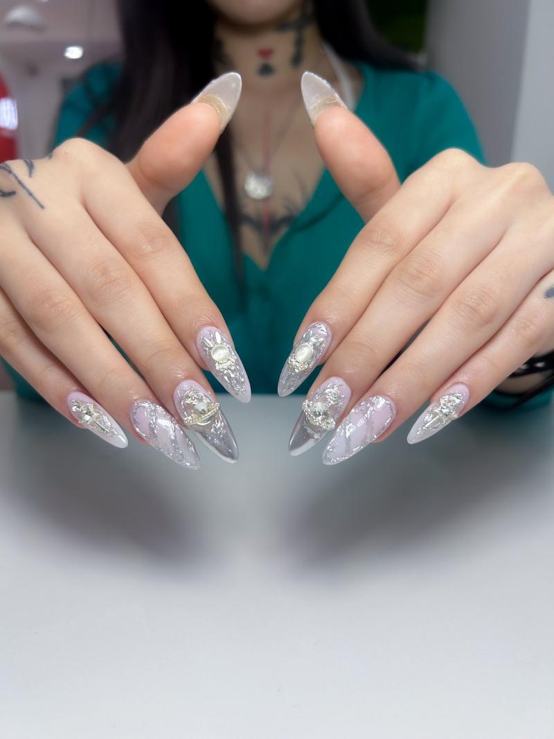 Uni Nails