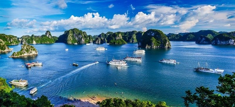 Vẻ đẹp mê hồn của Vịnh Hạ Long