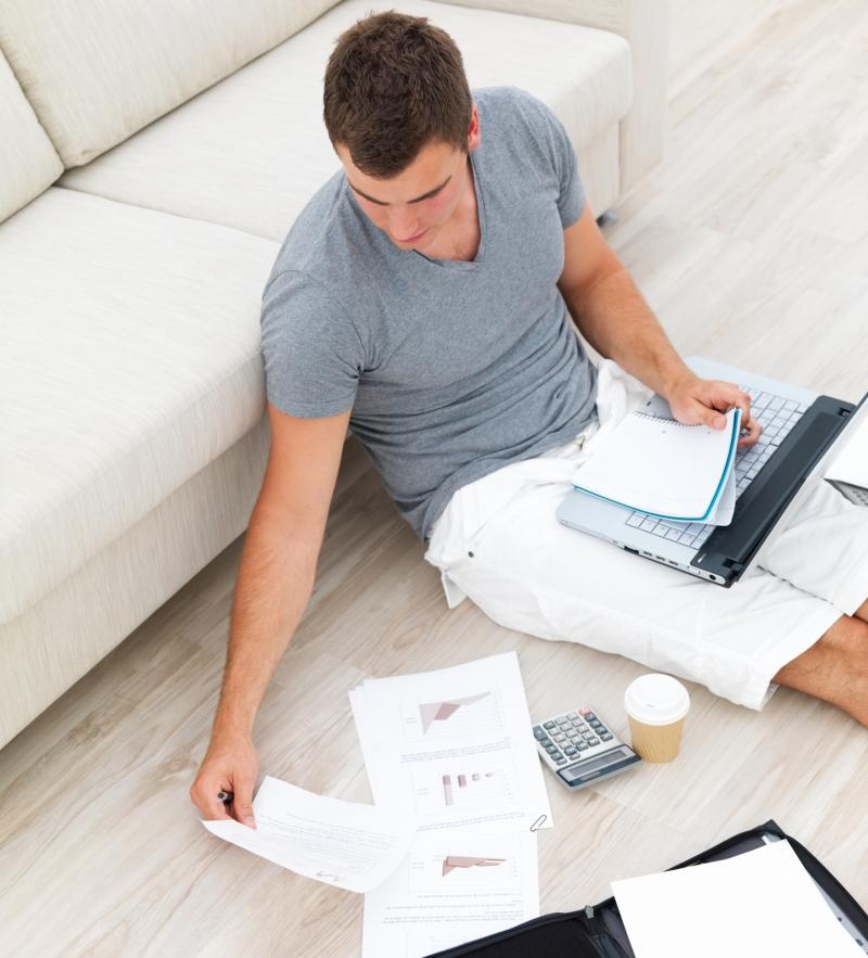 Máy tính phát ra lượng bức xạ làm tăng số lượng tinh trùng bị dị tật, giảm khả năng sinh sản ở nam giới