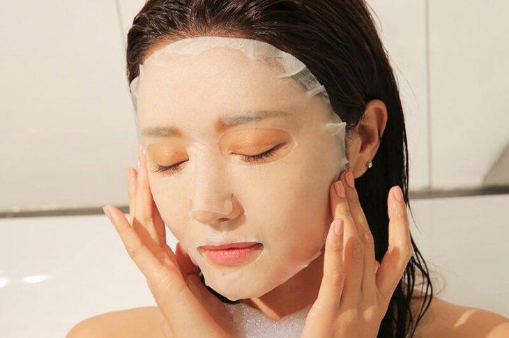 Vừa tắm vừa đắp mặt nạ