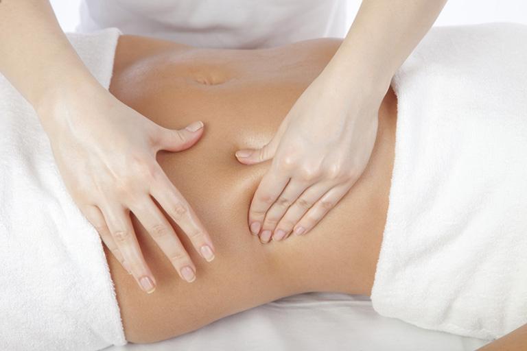 Xoa bóp bụng cải thiện táo bón