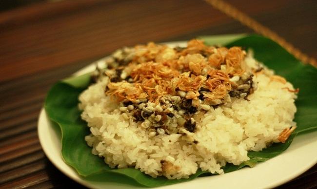Lạ lẫm với món xôi trứng kiến